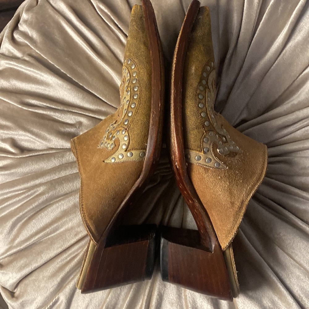 🎀 Old Gringo Embroidered Leather Studded Western Cowboy Mule Golden Brown 6.5 - Picture 2 of 7